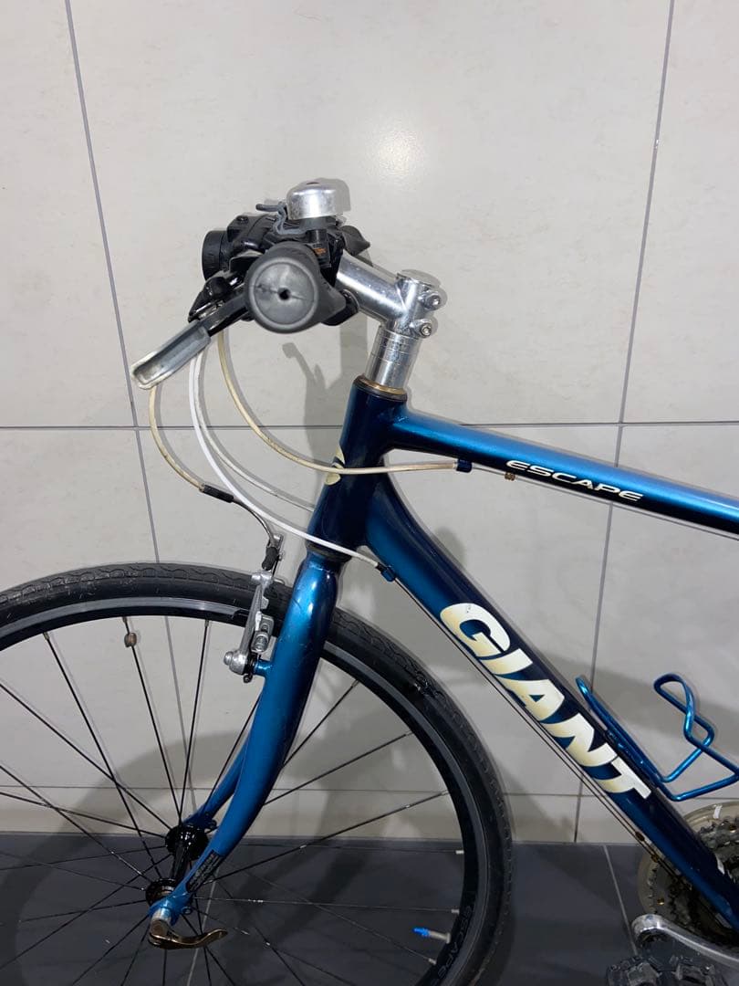 GIANT escape R3 クロスバイク　ジャイアント　エスケープrx自転車