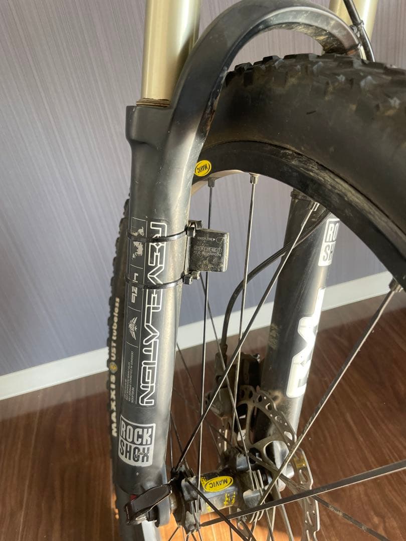 名品TITUSタイタス　ダウンヒルバイク　ROCKSHOX CHROMAG