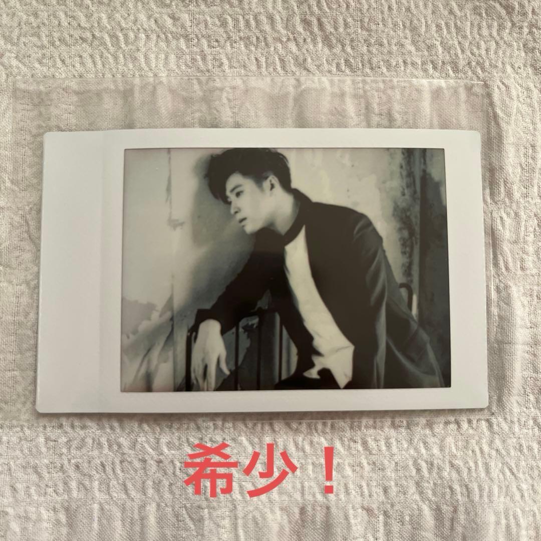 東方神起 13周年記念 ユノ ユンホ ポラロイド チェキ 写真 非売品 ①