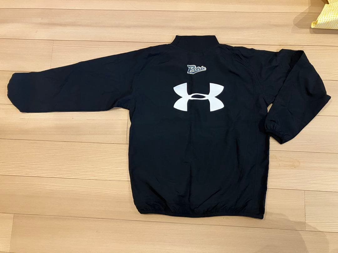 野球スクールポルテウィンドブレーカー UNDER ARMOUR 黒色 長袖